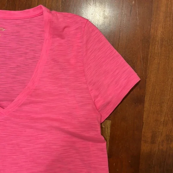 Lilly Pulitzer hot pink T-shirt XS - Picture 3 of 5